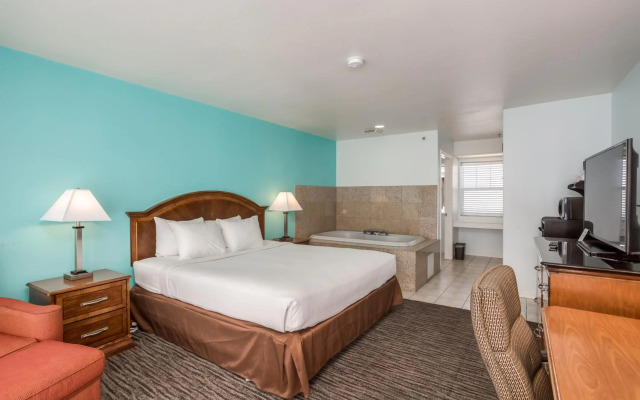 Pacifica Beach Hotel