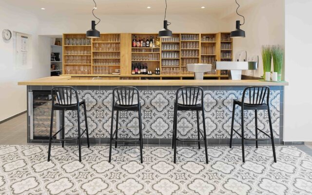 Bastei - Cafe - Restaurant