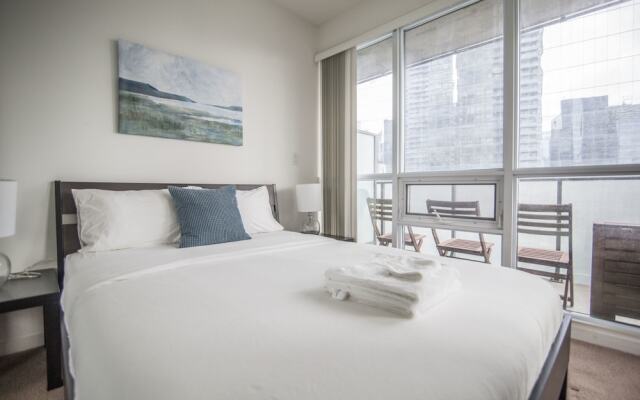 Sarkar Suites - Maple Leaf Square