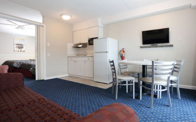 Adventurer Oceanfront Inn