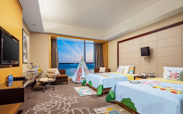 Crowne Plaza Yichang by IHG