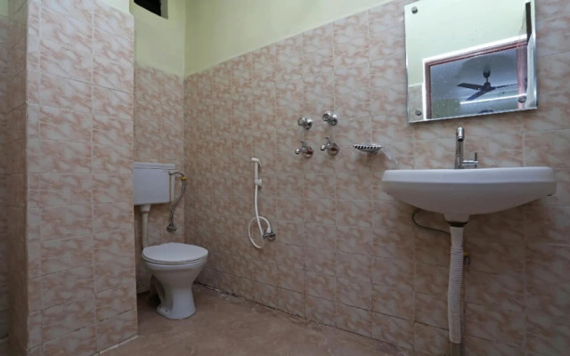 Hotel Raj Mahal By OYO Rooms