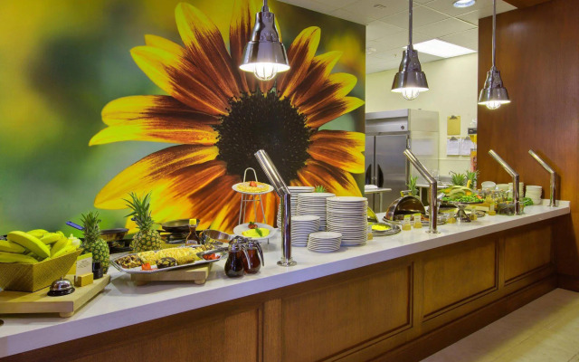 DoubleTree by Hilton Raleigh - Cary