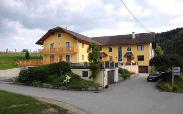 Pension Gasthof Silvia