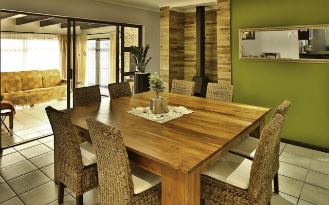 Casa Bella 6 Sleeper Langebaan