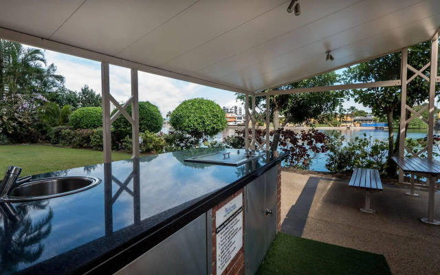Waterways Luxury Apartments