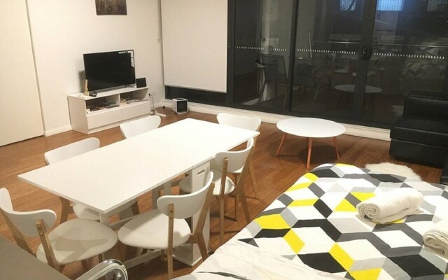CBD Apartment in Perfect Location