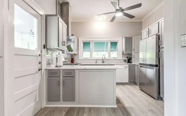 Stylish 3-bedroom Home in Tulsa