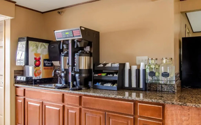 GuestHouse Inn & Suites Fort Collins