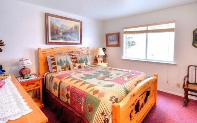 Scenic Wonders Christmas Cabin 3 Bedroom