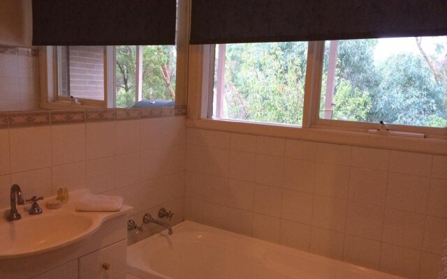 Australian Home Away @ Doncaster Grange Park