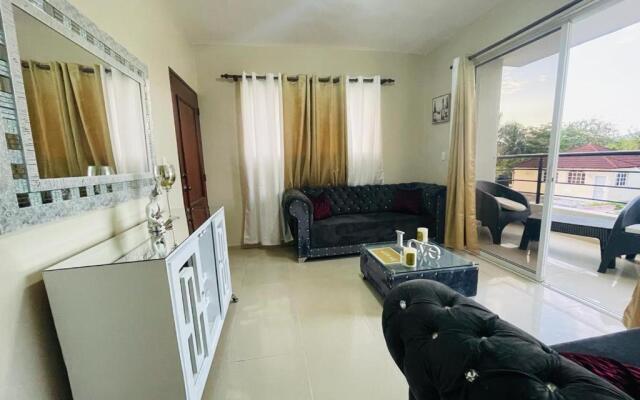 Condo 3 Bd Apt, Internet,2 Parqueo,lavadora,ac