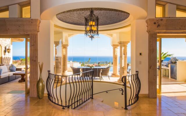 Luxurious Golf Getaway for up to 14 at Villa de los Faros