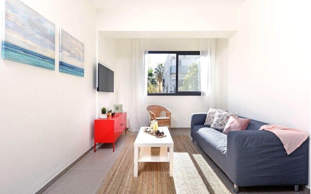 Renovated And Sunny Apt W 3Br 3 Bathrooms