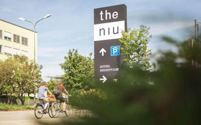 Holiday Inn, the niu - Loco Munich North by IHG