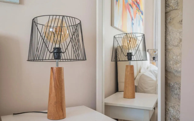 Tiles House, with A/C, Downtown Porto near Metro