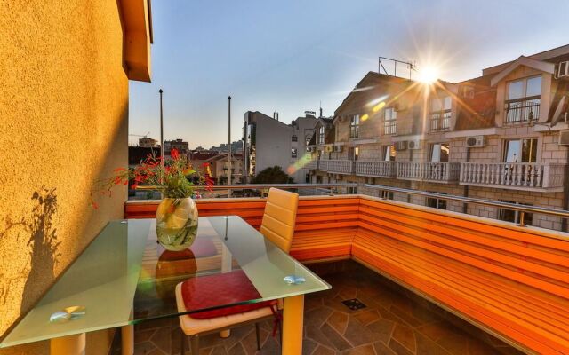 Villa Velzon Guesthouse
