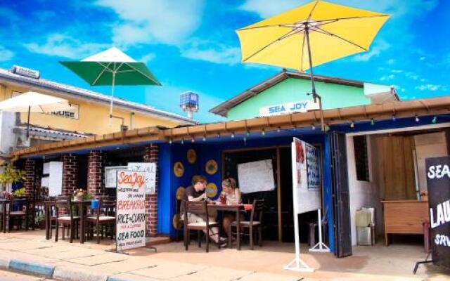 Sea Joy guesthouse and restaurant