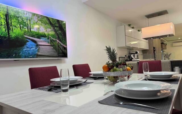 4. Sew View Luxury 2 Bedroom Apartment