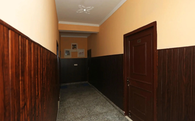 OYO 11556 Om Guest House Residency