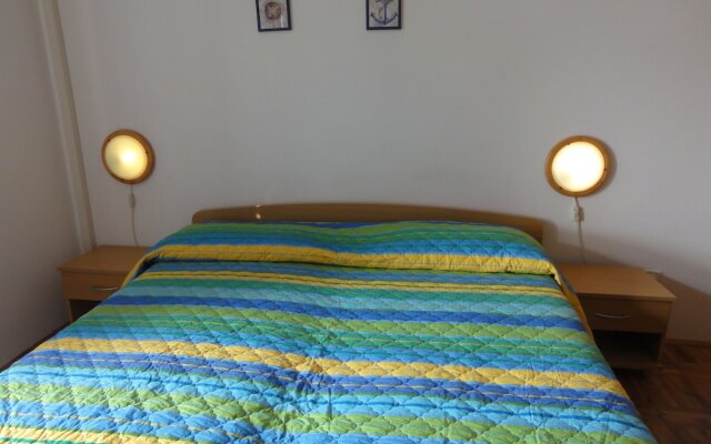 Nice and Cozy Apartment Ferry in Medulin