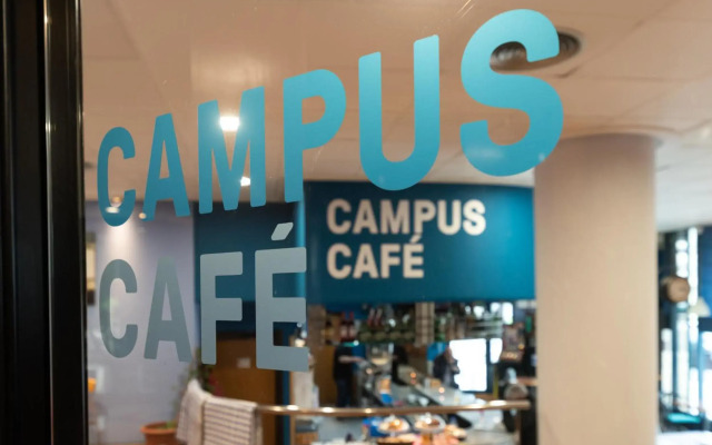 Aparthotel Campus