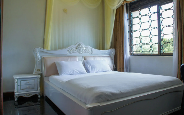 Alfa Hotel Munyonyo