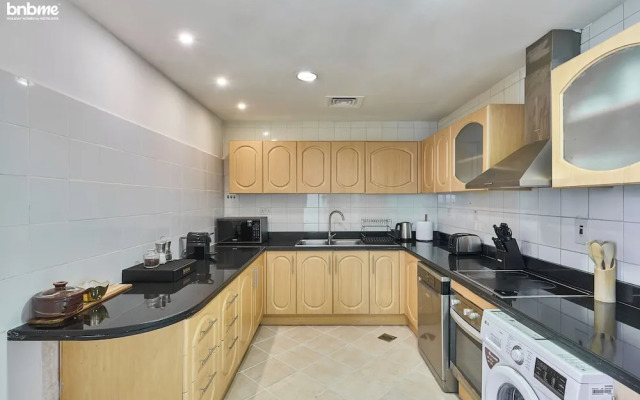 bnbme | Damac Waves Tower | 3 + Maids