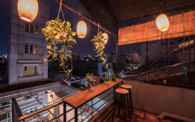 The Like Hostel & Cafe