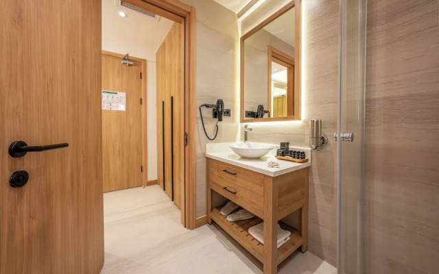 Premier Lounge Hotel