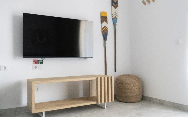 Esmeralda Cotillo Homes by LIVVO
