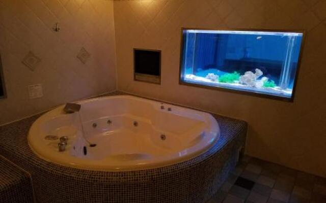 Hotel Y (Adult Only)