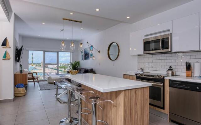 Luxury 2-Bedroom Condo with Ocean and Sunset Views