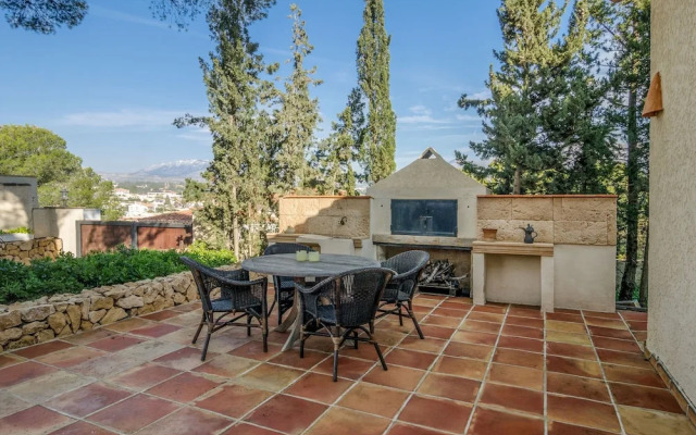 Sun-kissed Villa in Albir With Swimming Pool