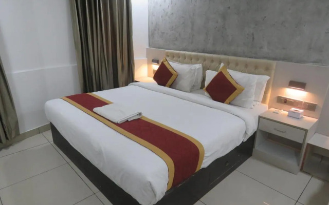 OYO 7077 Reegate Inn