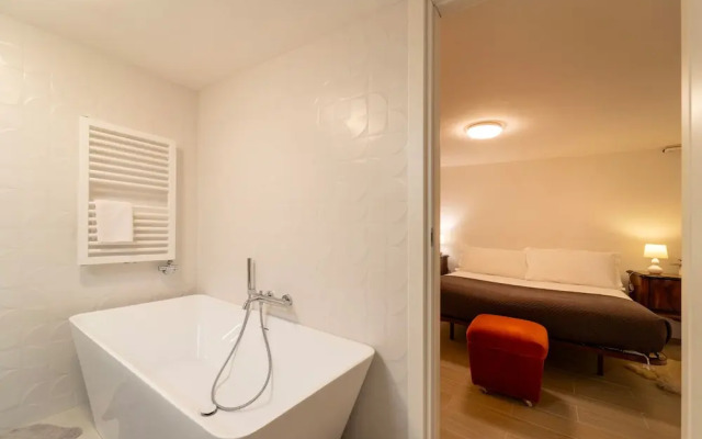 Panorama Lake and Garden