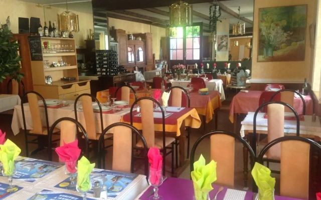 The Hotel De La Poste Et Europe