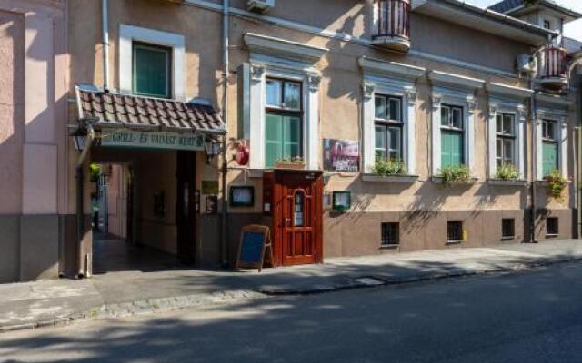 Illés Hotel