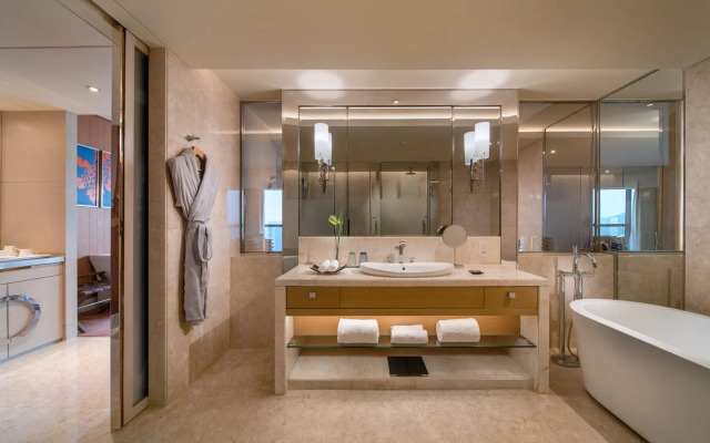 Renaissance Chengdu Hotel