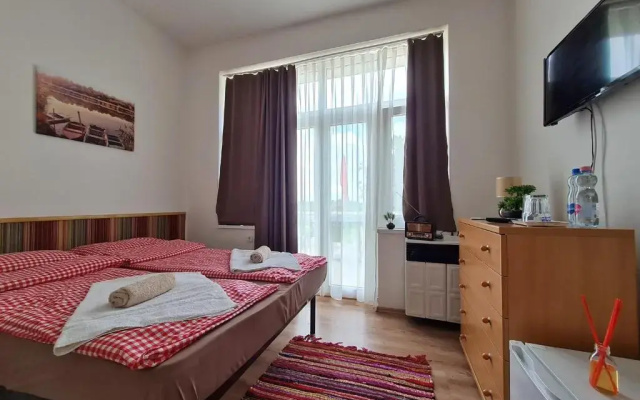 Tó Szálló