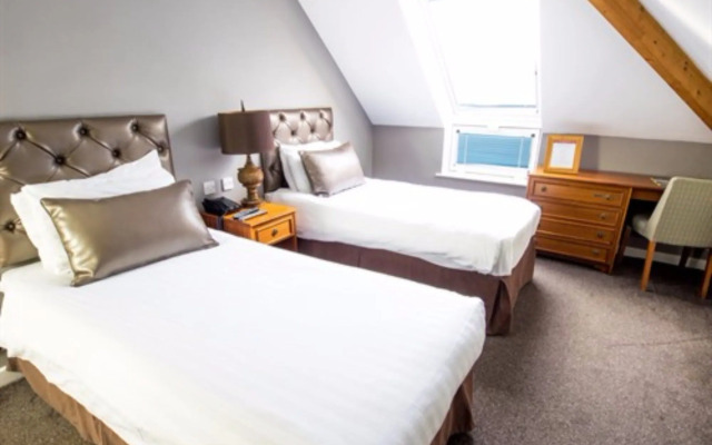 The Old Red Lion Inn