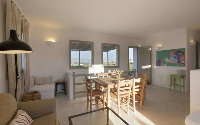 Dream Villa near Kid's Beach by VillaRentalsgr