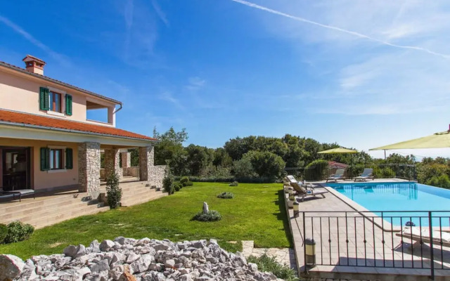 Villa Albina Comfortable Holiday Residence