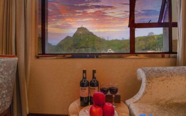 Qinglv International Hotel