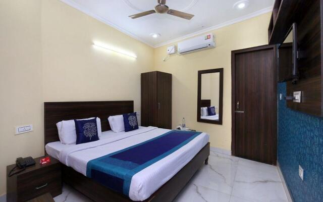 OYO 10261 Hotel Sunrise