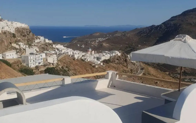 Milona s House in Chora Serifos