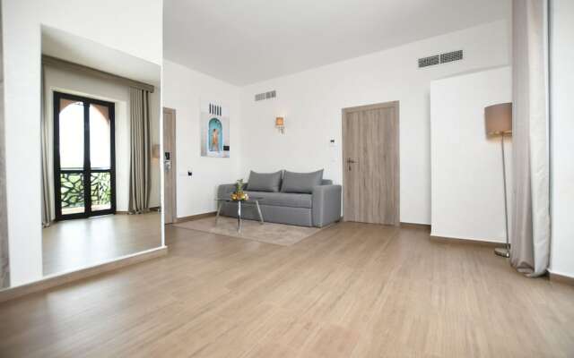 555 Hotel Clubbing Adults Only