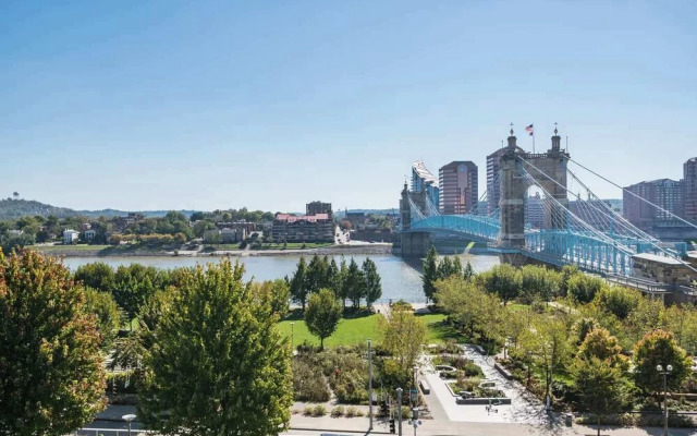 TWO CozySuites at the Banks 18