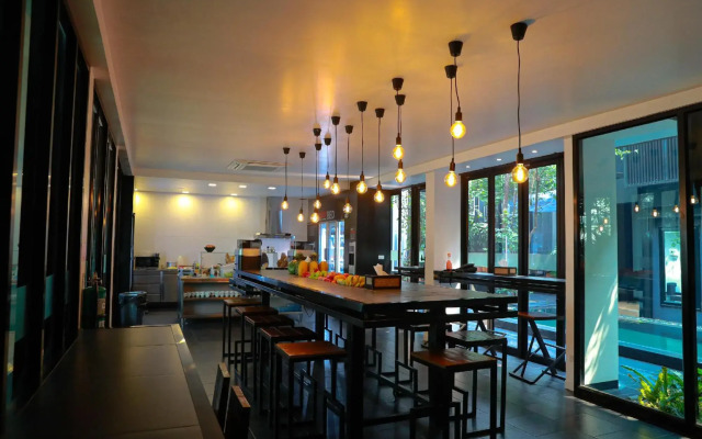 BED Phrasingh Hotel - Adults Only