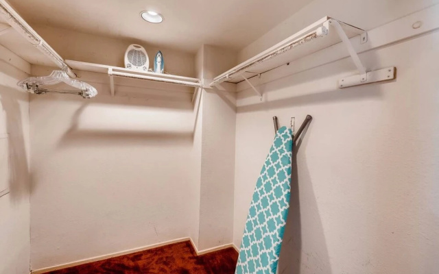 Amazing Quiet & Serene West Hollywood 5 Bedroom House Near Everything! (K1)